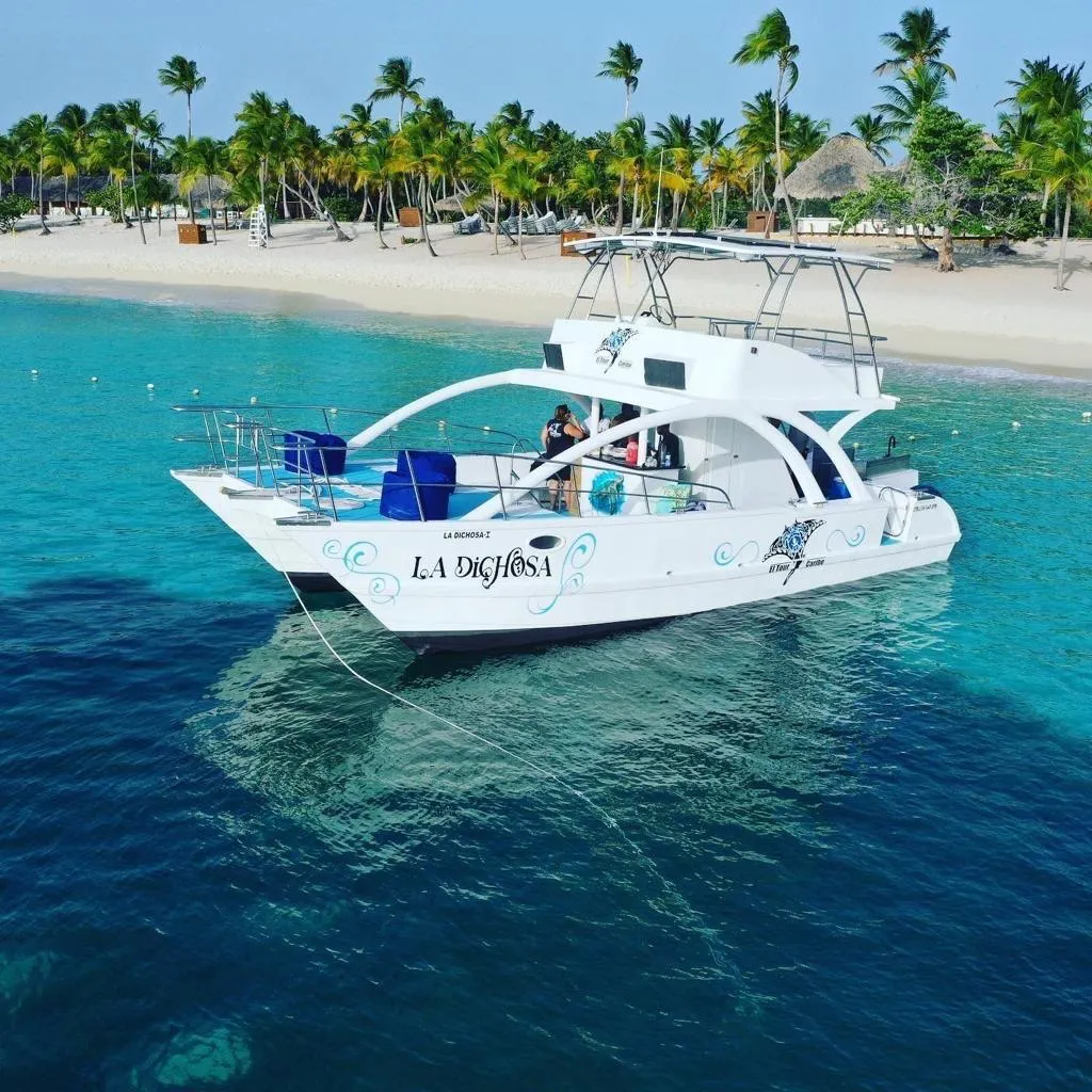 Catamaran La Dichosa — Yacht rentals Punta Cana