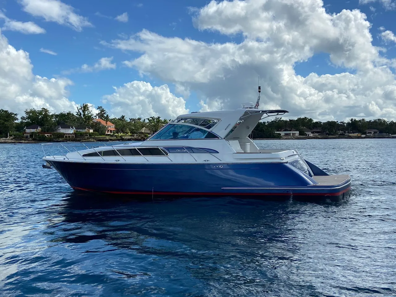 Cris Craft 43 — Yacht rentals Punta Cana