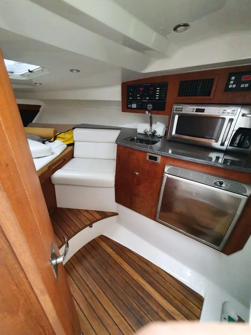 Everglades 35 yacht charter Punta Cana — photo 5