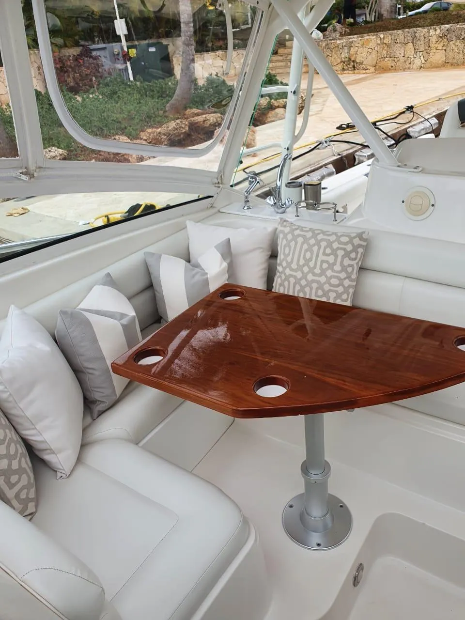 Everglades 35 yacht charter Punta Cana — photo 6