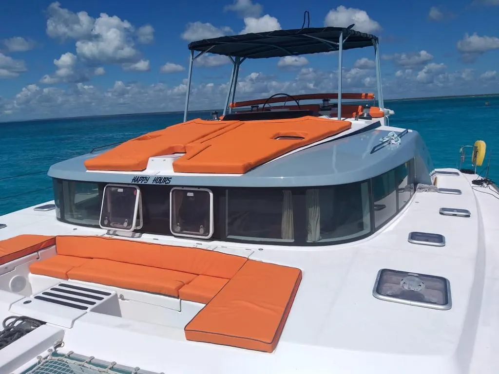 Catamaran Happy Hours yacht charter Punta Cana — photo 2