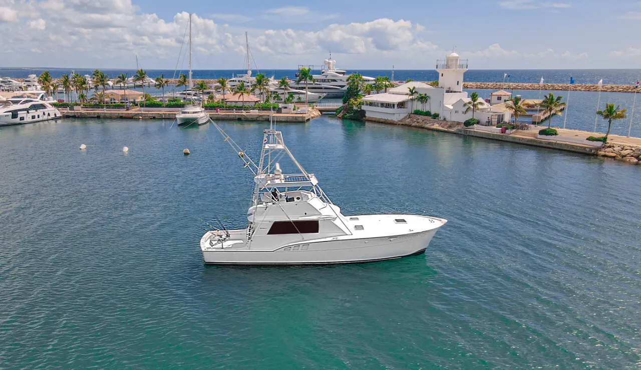 Hatteras 53 — Yacht rentals Punta Cana