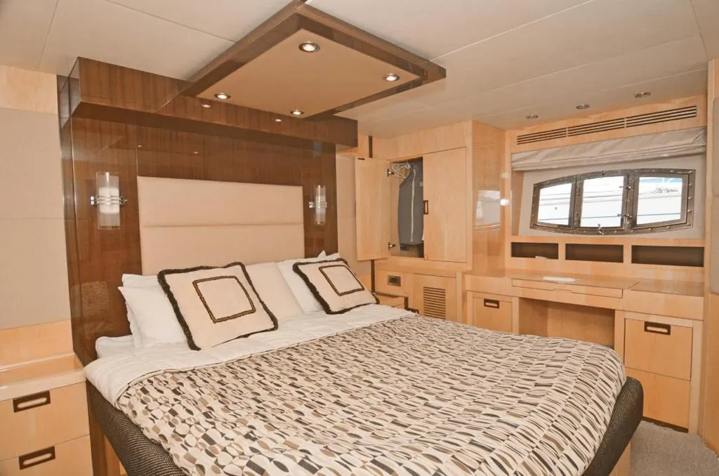 Majesty 56 yacht charter Punta Cana — photo 2
