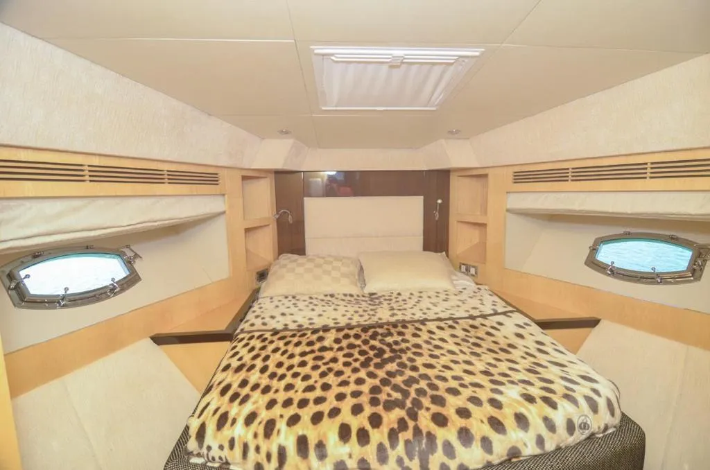 Majesty 56 yacht charter Punta Cana — photo 4