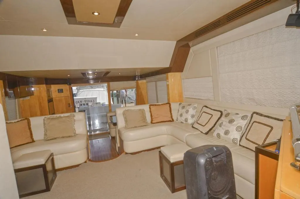 Majesty 56 yacht charter Punta Cana — photo 5