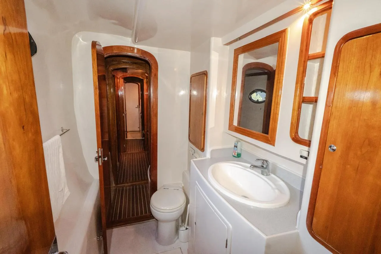 Master 50 yacht charter Punta Cana — photo 5
