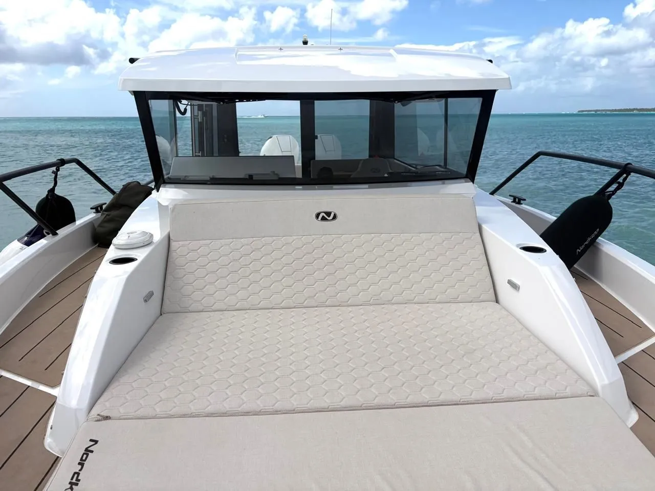 Nordkapp 33 yacht charter Punta Cana — photo 2