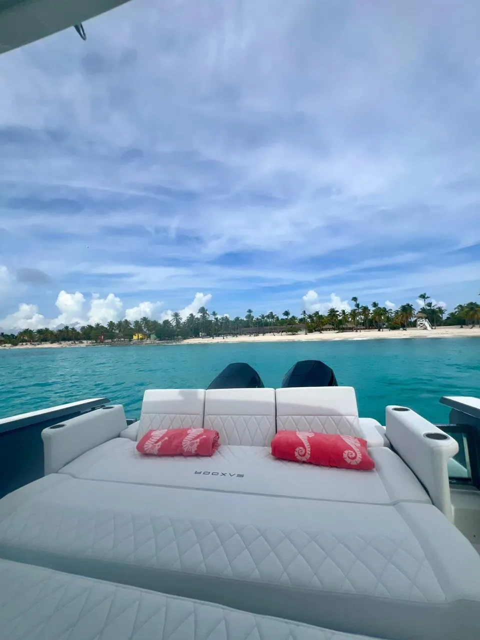 Saxdor 33 yacht charter Punta Cana — photo 3