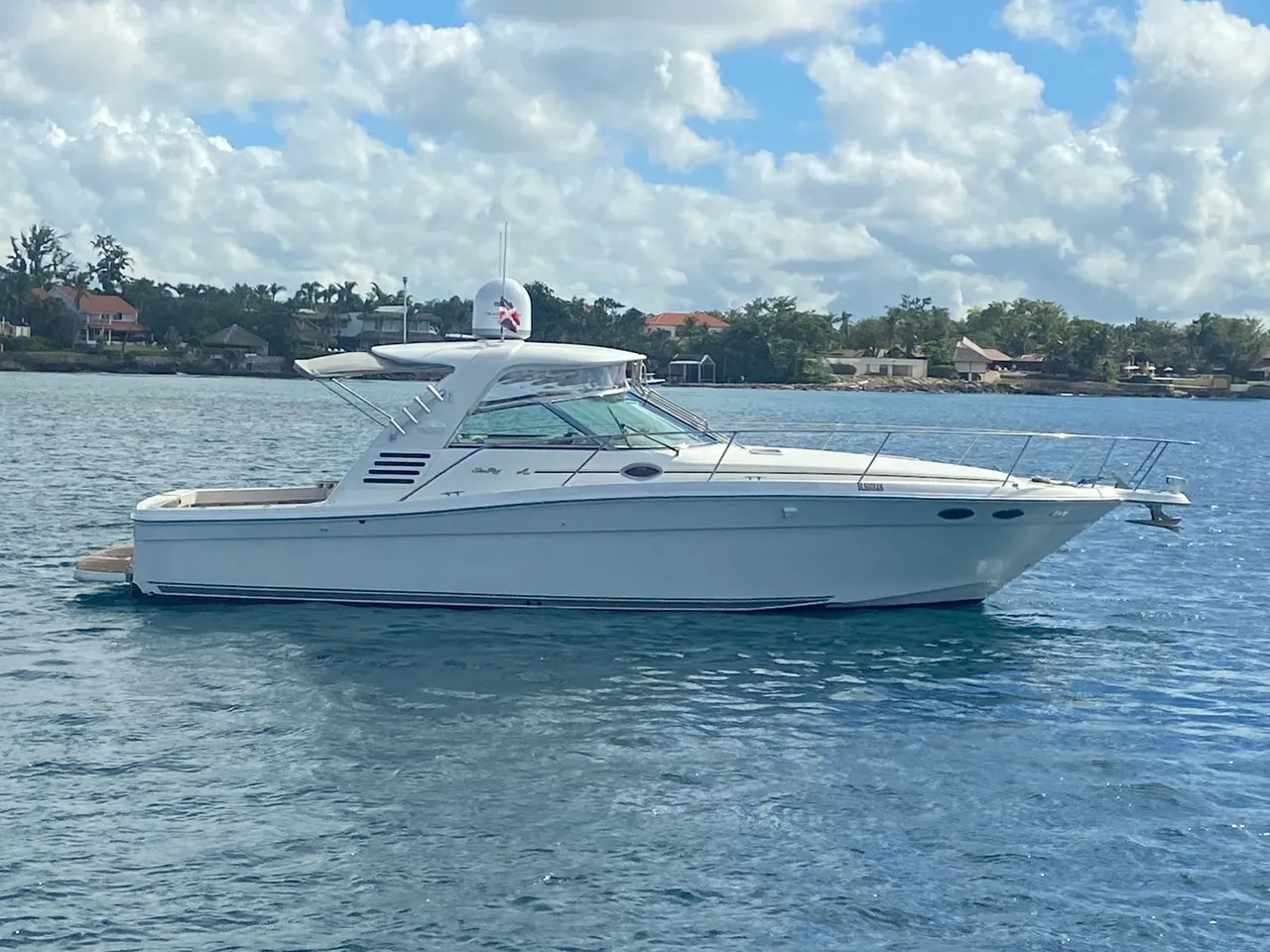 Sea Ray 37 yacht charter Punta Cana — photo 3