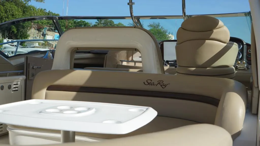 Sea Ray 42 yacht charter Punta Cana — photo 6