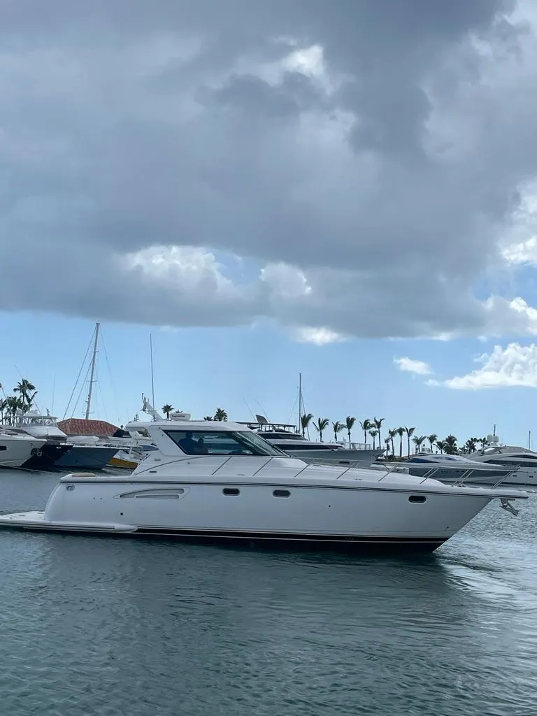 Tiara 48 yacht charter Punta Cana — photo 2